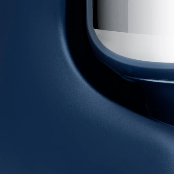 Gros plan de l’Ankarsrum Assistent Original de couleur Royal Blue.